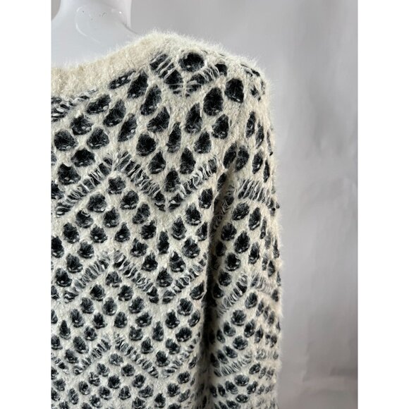 Neiman Marcus XL Fuzzy Knit Black & White Polka Dot Sweater - Picture 13 of 16
